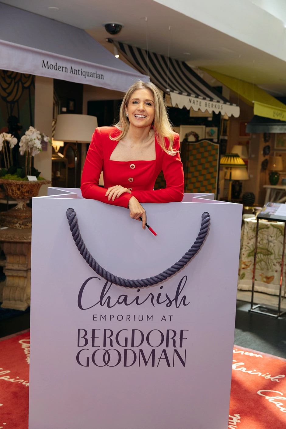 Custom illustration bags for Bergdorf Goodman x Chairish by Deanna First. 