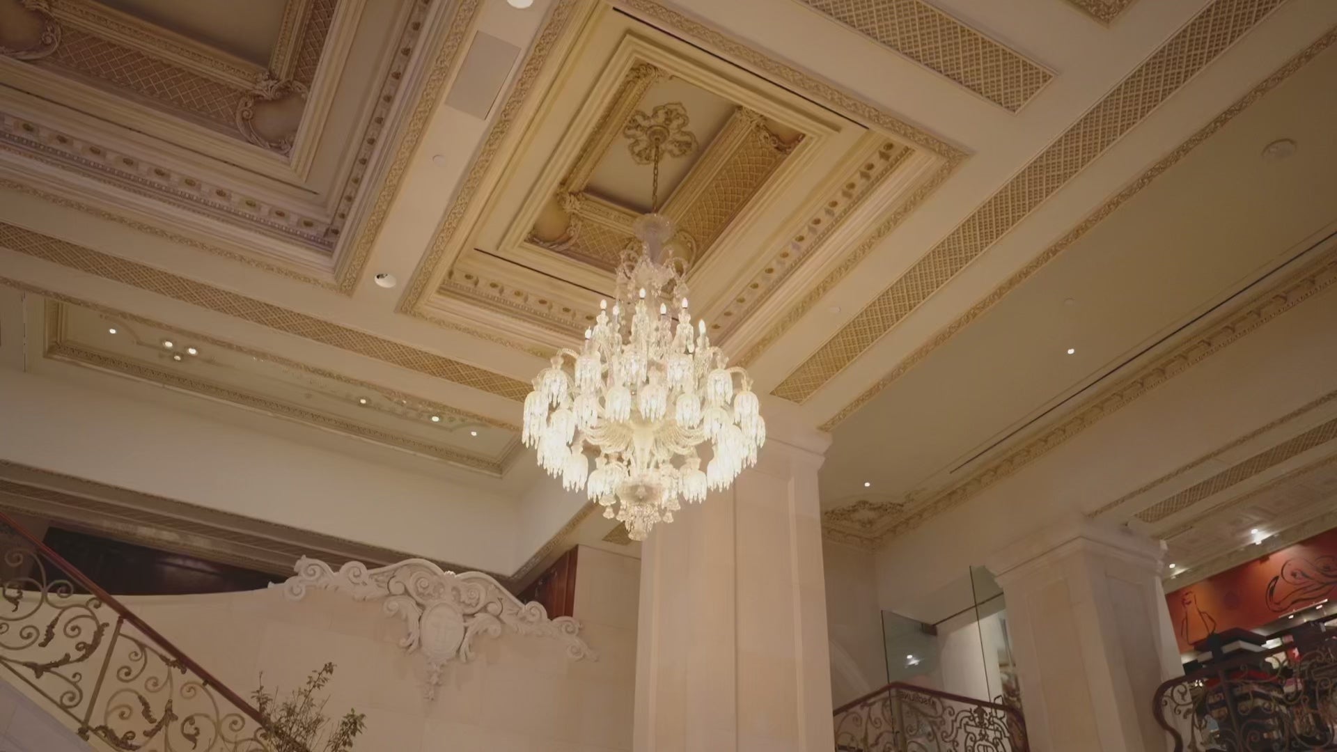 Deanna First, NYC Fashion & Lifestyle Illustrator, for the Met Gala at the Plaza hotel for a live sketch session